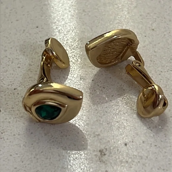 Christian Dior vintage Elegant Gold and Green clip on earrings. Made in Germany - Picture 5 of 16